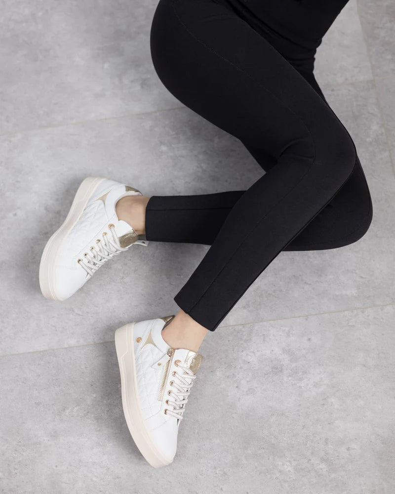 Sneakers in ecopelle bianche
