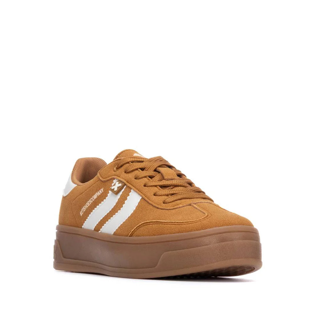 Sneakers scamosciate in ecopelle camel