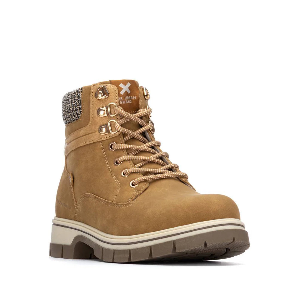 Boots in ecopelle beige