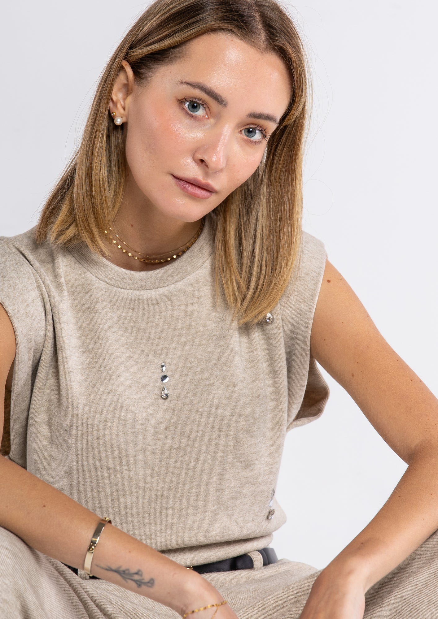 Gilet in maglia con applicazioni