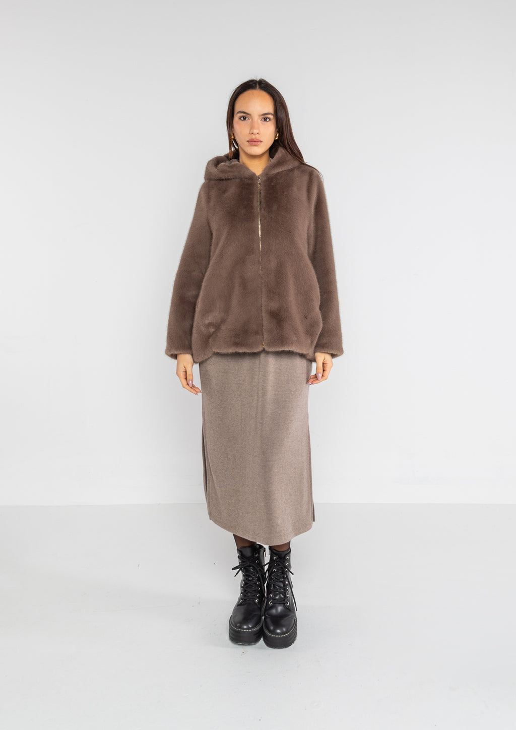 Ecopelliccia con cappuccio