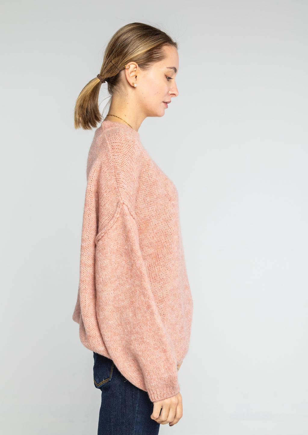 Maglione cuciture in rilievo